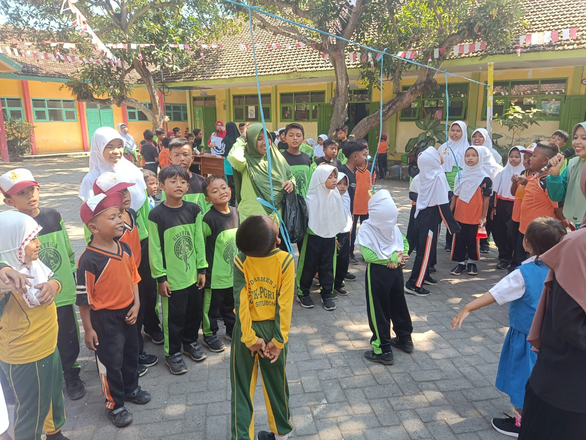 Lomba HUT RI