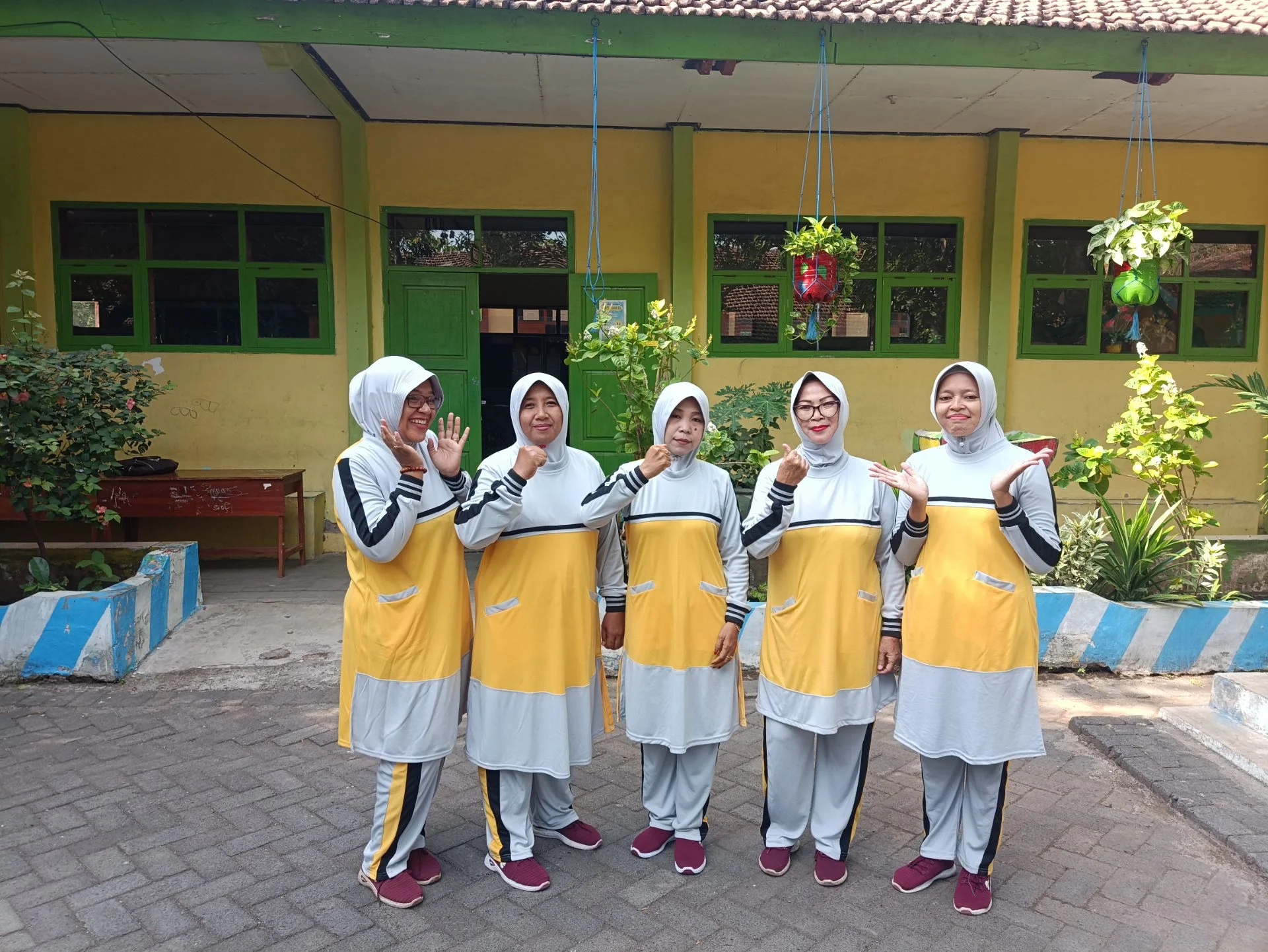 Lomba Senam Guru